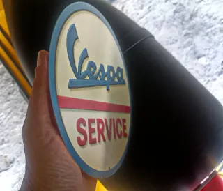 Targa Vespa Service Metallo
