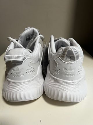 Adidas Hi-Tail Zapatillas Grises y Blancas