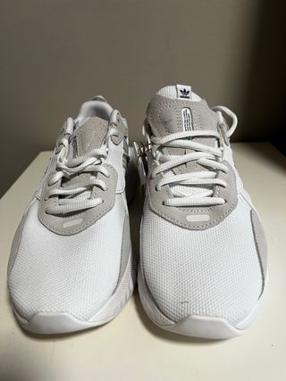 Adidas Hi-Tail Zapatillas Grises y Blancas