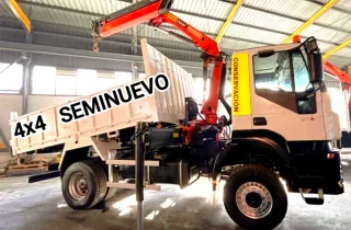 Camión Pluma Iveco 4x4 Seminuevo