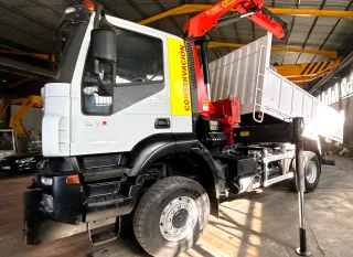 Camión Pluma Iveco 4x4 Seminuevo