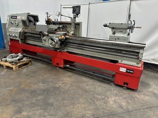 Torno Paralelo Travis 660x3000mm Agujero 105mm