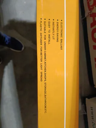 Lámpara Fluorescente LED con Cable 150 cm