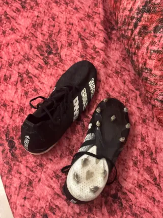 Zapatillas Fútbol Adidas Negras y Blancas original