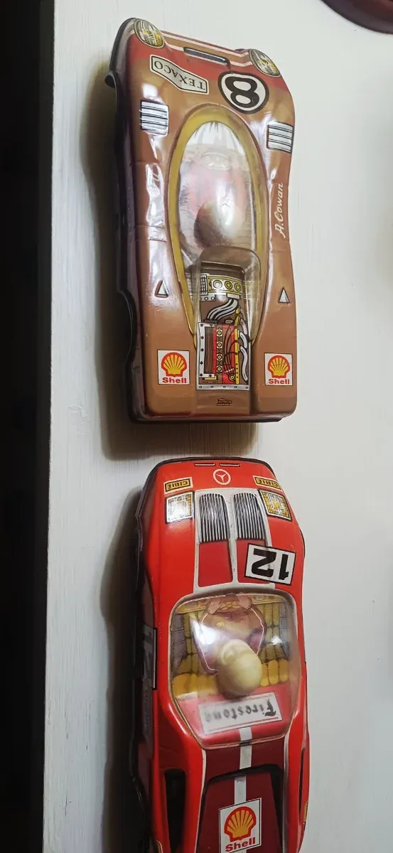 Auto giocattolo da collezione vintage