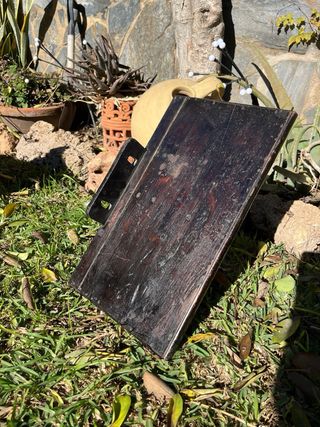 Balda de madera antigua