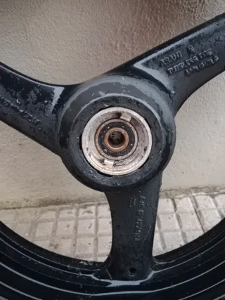 Llanta Delantera Suzuki GS500