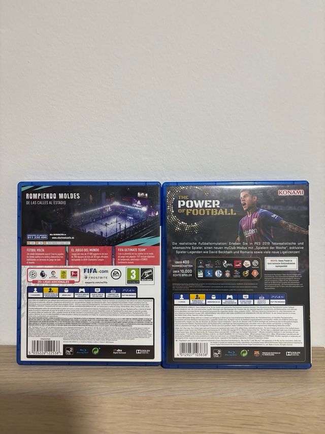 Pacchetto 2 Giochi PS4: FIFA 20 e PES 2019