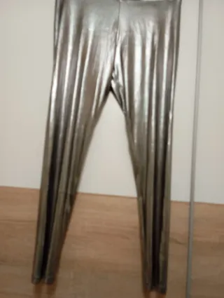 Mallas plateadas brillantes