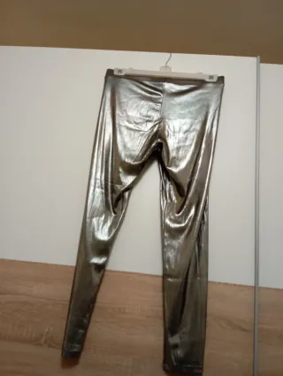 Mallas plateadas brillantes