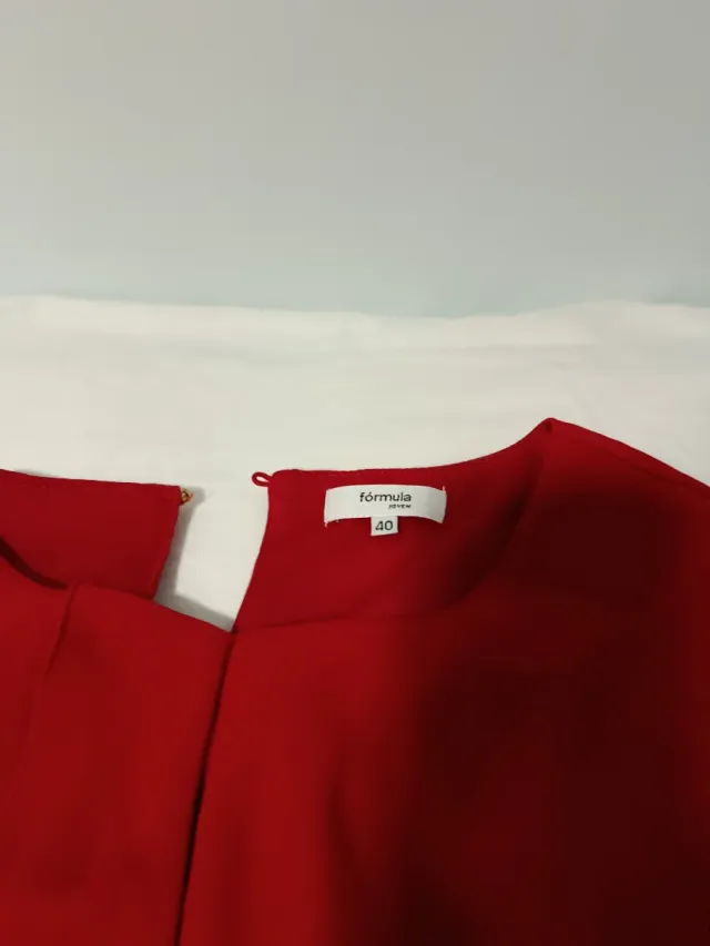 Vestido Rojo Formula Joven sin estrenar