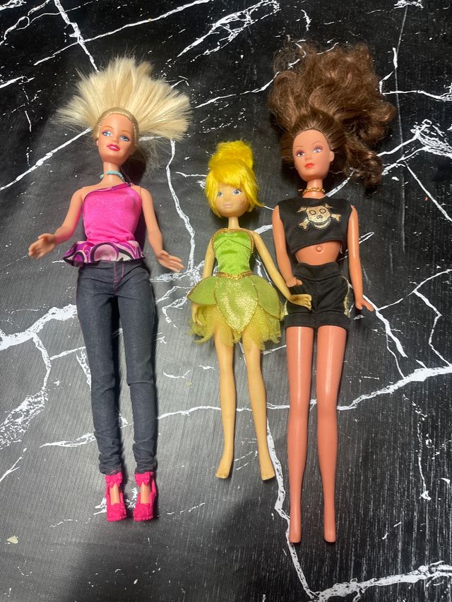 Lote di 3 bambole: Barbie, Trilli e Antonella