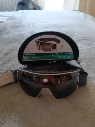 Gafas de esquí con funda para guardarlas. Decathlo