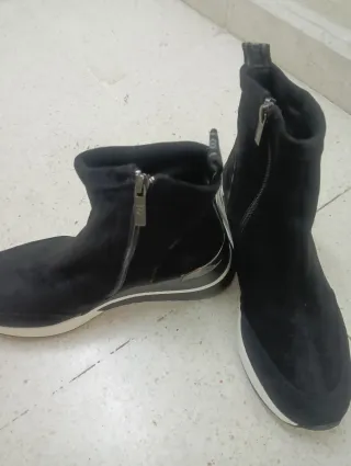 Botines negros mujer