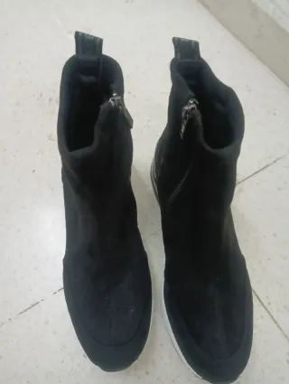 Botines negros mujer