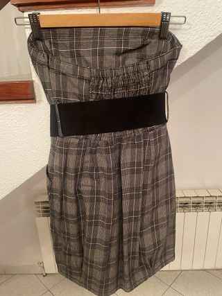Vestido de cuadros sin tirantes