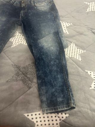 Pantalón tejano  Lois Talla 44 muy poco uso.