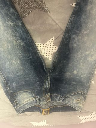 Pantalón tejano  Lois Talla 44 muy poco uso.