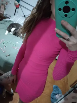 Vestido rosa ajustado