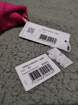 Vestido rosa ajustado