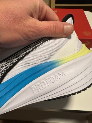 Zapatillas Puma Darter Pro Blancas y Azules