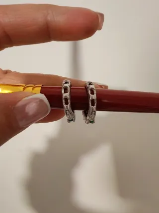 Aros de plata con esmeraldas