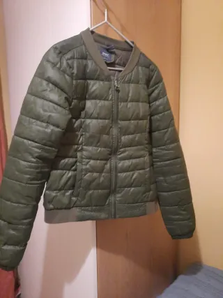 Chaqueta bomber verde acolchada