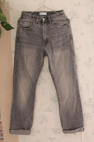 Pantalón vaquero gris Zara
