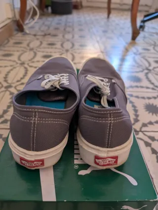 Zapatillas Vans Talla 9.5 US Gris