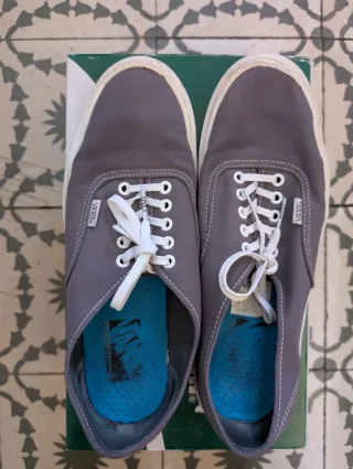 Zapatillas Vans Talla 9.5 US Gris