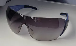 Gafas de Sol Prada Vintage azules.