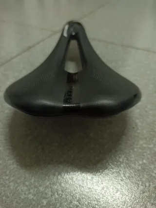 Sillín PRO Turnix Negro 142