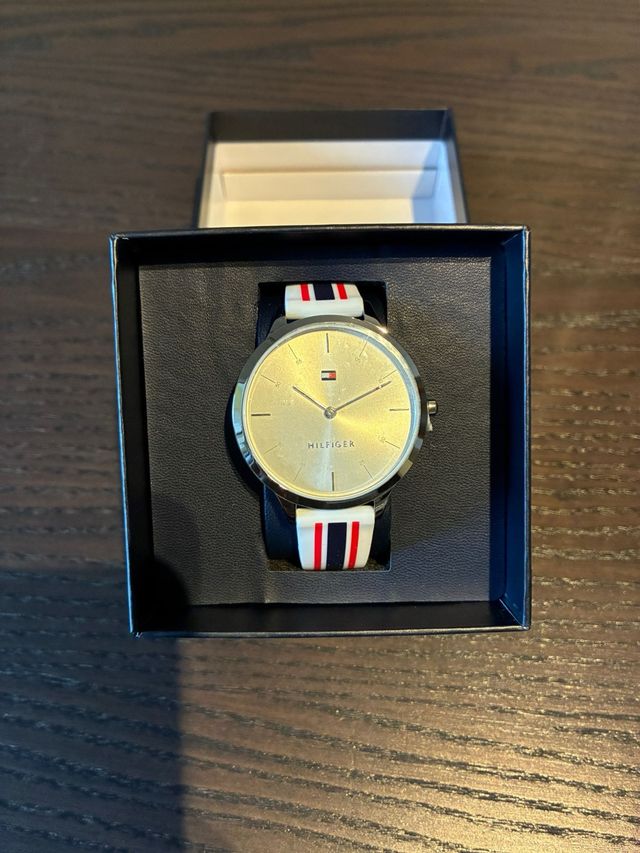 Orologio Tommy Hilfiger Dorato con Cinturino Multicolore