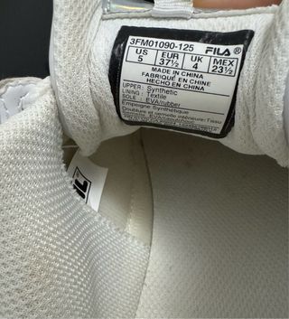 Zapatillas Fila Blancas y Multicolor