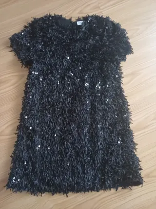 Vestido negro con lentejuelas