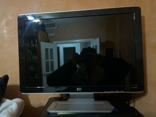 Pantalla HP Plata y Negra