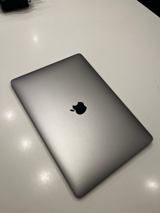 MacBook Air Retina 13” 2019  Muy buen estado