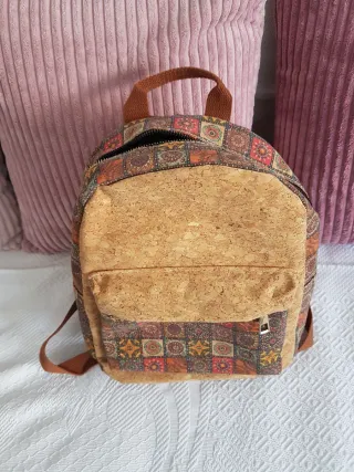 Mochila de corcho y tela con cremallera