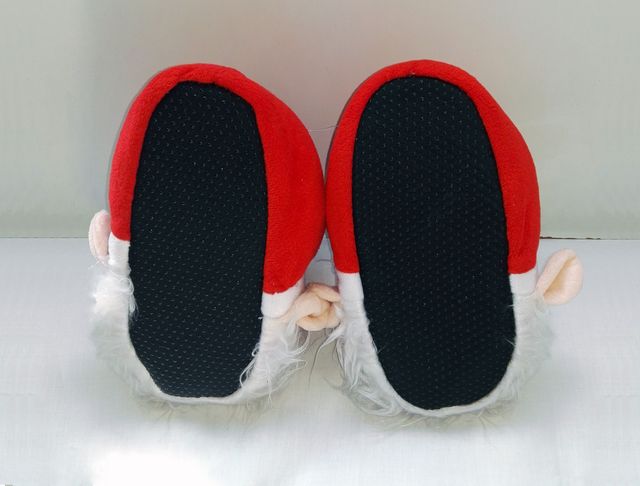 Nuove scarpe in peluche Babbo Natale