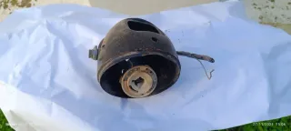 Carcasa Faro Ossa 160 con claxon y portalamparas.