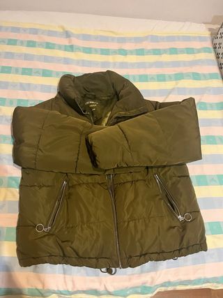 Anorak verde chica Pull&Bear