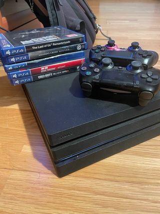 PS4 Pro 1TB + 2 Mandos + Juegos