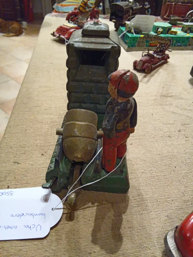 Hucha Artillería Bombardero Americana