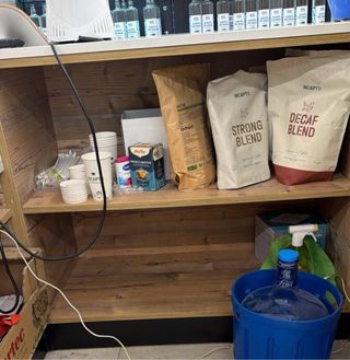 Mostrador de tienda/recepción de madera con Leds