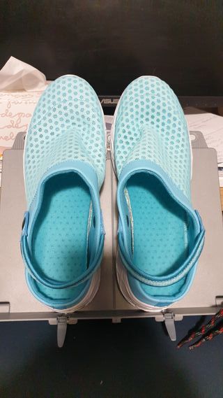 Zuecos deportivos Saguaro. Talla 43