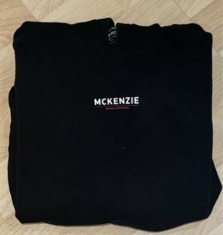 Sudadera McKenzie Negra