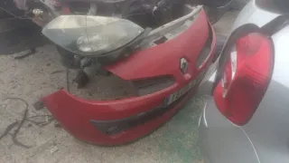 Parachoques Delantero Clio III Fase I Negro