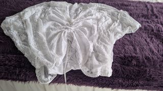 Blusa blanca encaje con cordones