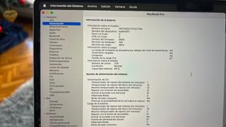 MacBook Pro 18,3 2021 14" + Cargador y cable