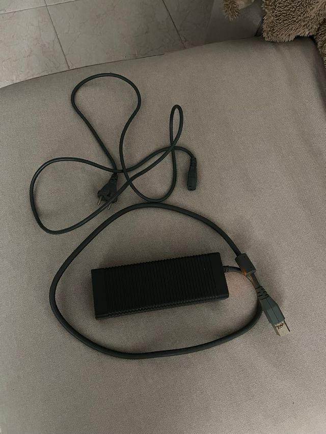 Xbox 360 Roja Edición Residente Evil Original.